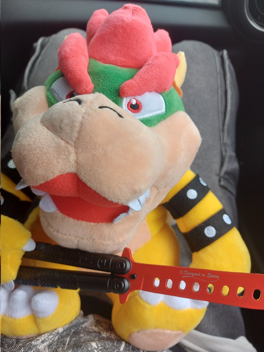 PowerK_Poki's tweet photo. @XevilH Vraiment un move de gros FILS DE PUTE.

Des gens comme toi pensent à faire plaisir et c'est ainsi qu'on te remercie? 

Si besoin j'envoie un peu d'aide pour qu'il récupère un peu des 80€, j'hésiterai pas à donner. Vraiment.

(Moi partant à la recherche du voleur) https://t.co/QT0vtejdH0