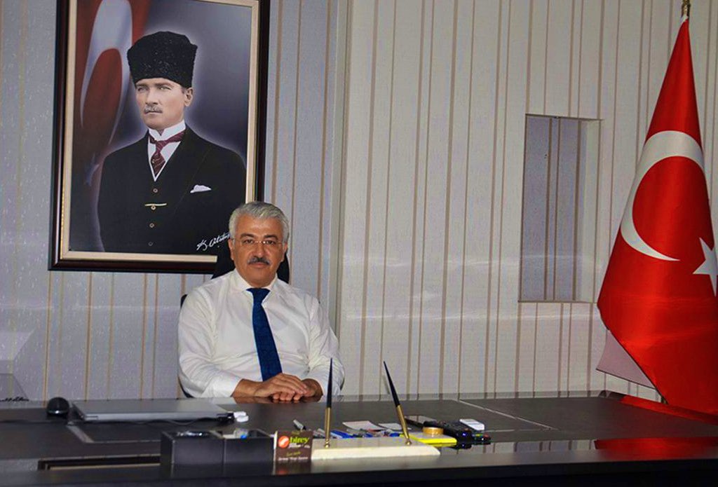 Akşehir’de kaymakamlık görevine başladım. Rabbim hayırlı hizmetlerde bulunmayı nasip etsin.