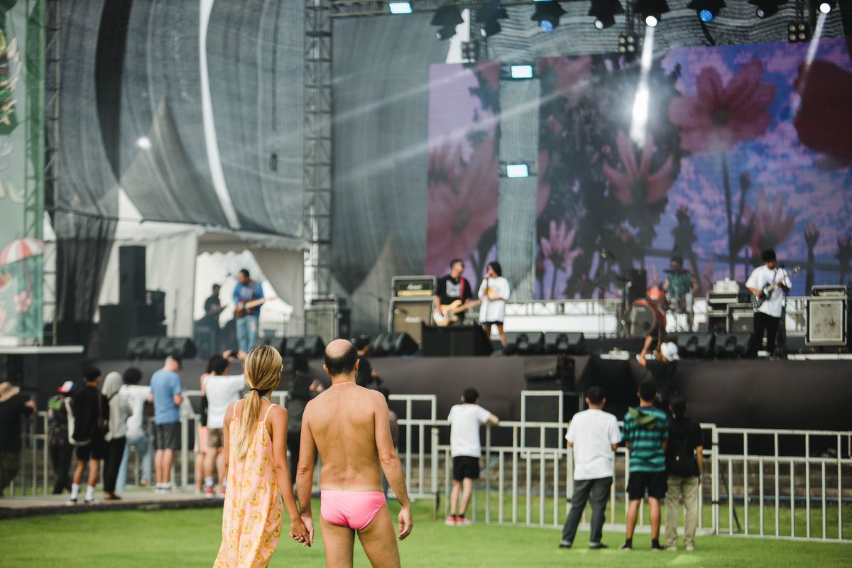 NO CONTEXT MILLE🫂 (@milledenials) on Twitter photo 