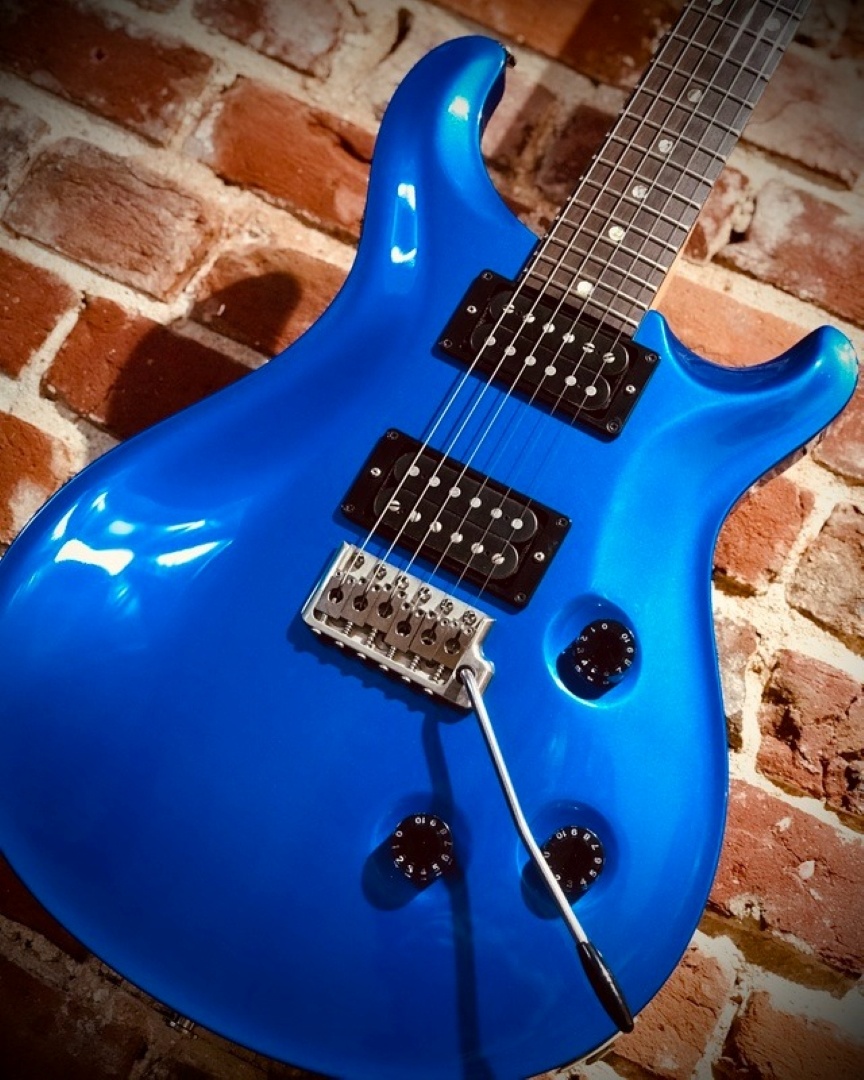 cookesnorwich's tweet photo. This pre loved #PRS CE 24 is a beautifully crafted bolt-on electric that blends PRS flair with a dynamic, snappy response. With PRS-level craftsmanship and tone, coupled with a lively, crisp response.
.
https://t.co/jDA34sIQkS https://t.co/AZQEOBliqp