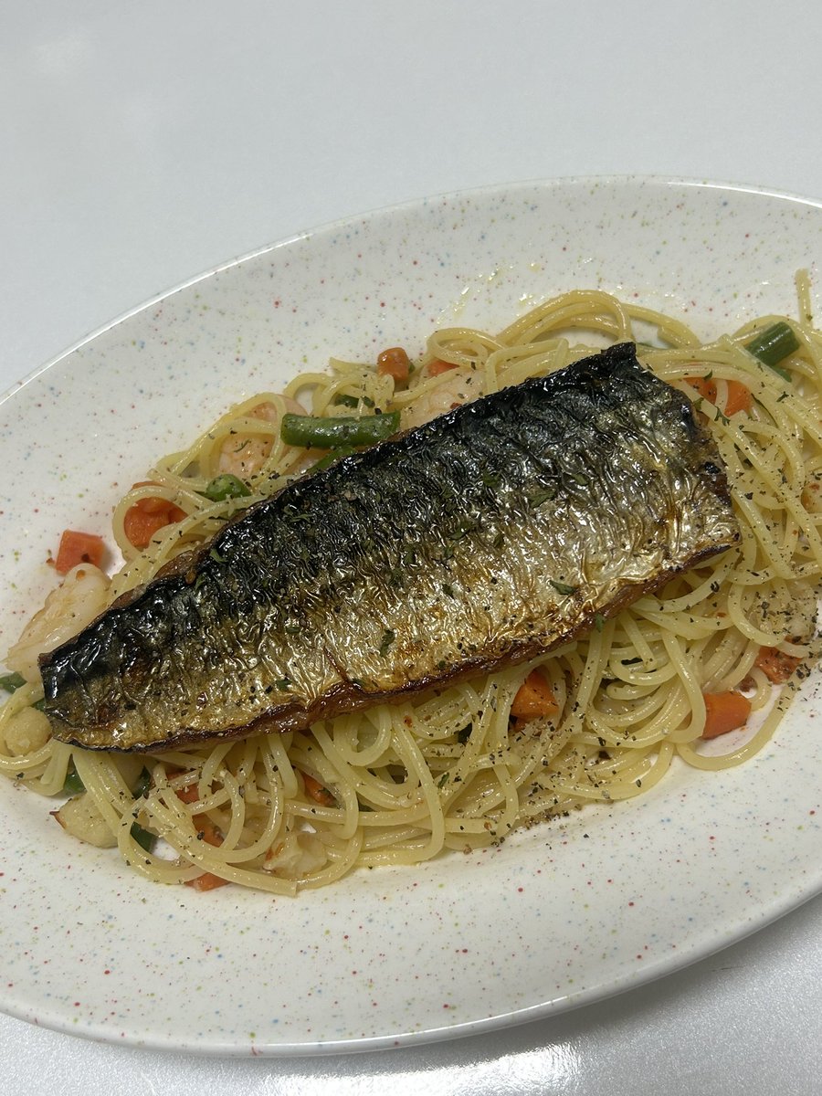 오늘 
점심
저녁

행복하시구
밥 잘 챙겨 드세용