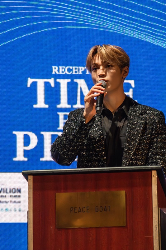 peace_boat's tweet image. 🎶Music reminded us of its power to unite, as @UNESCO Artist for Peace Nimura Eijin moved hearts w/ his violin &amp;amp; global group @official_jo1 brought energy across generations.
🌌The night ended with a stunning @redcliff_drone  show - a journey of light &amp;amp; hope. #TimeForPeace