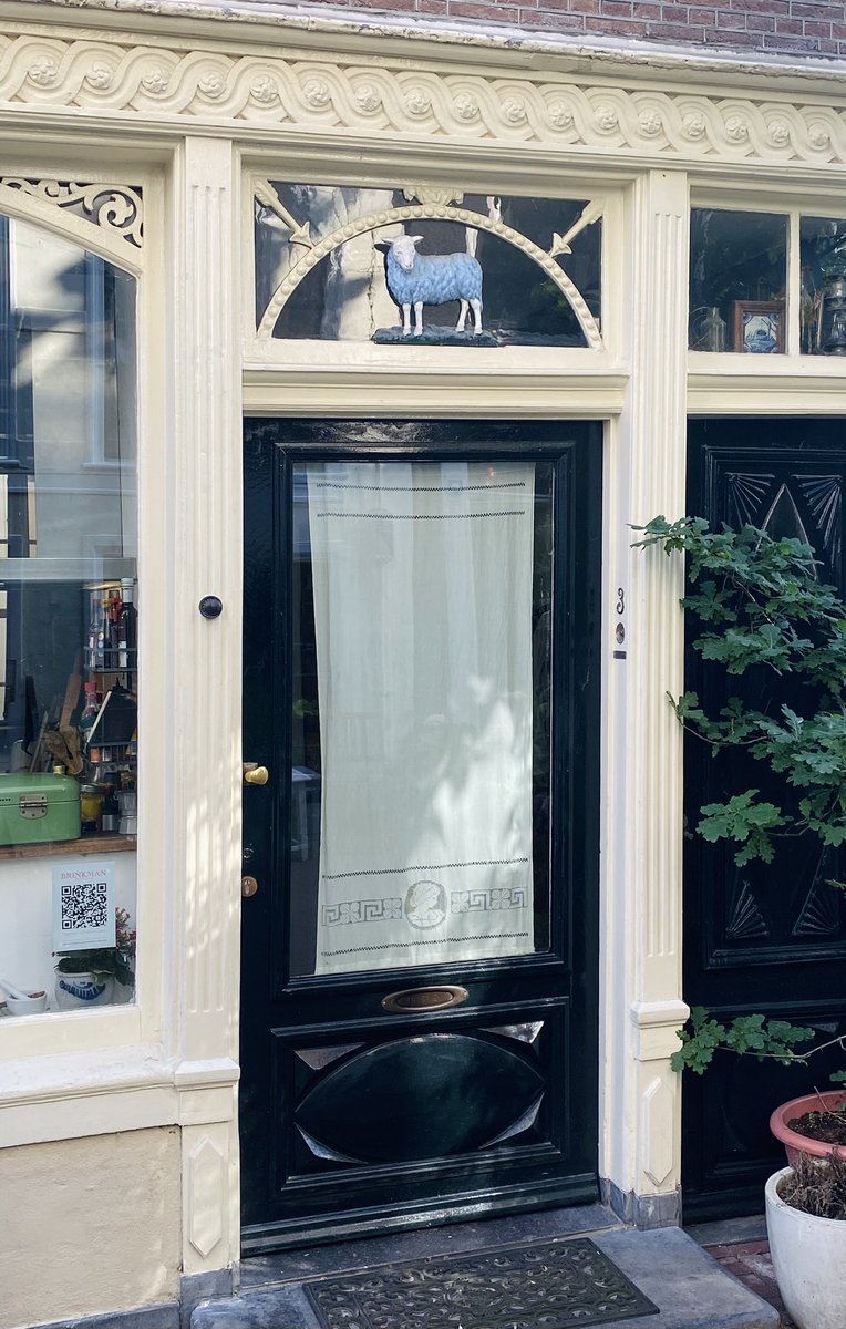 Blue sheep in Amsterdam Center