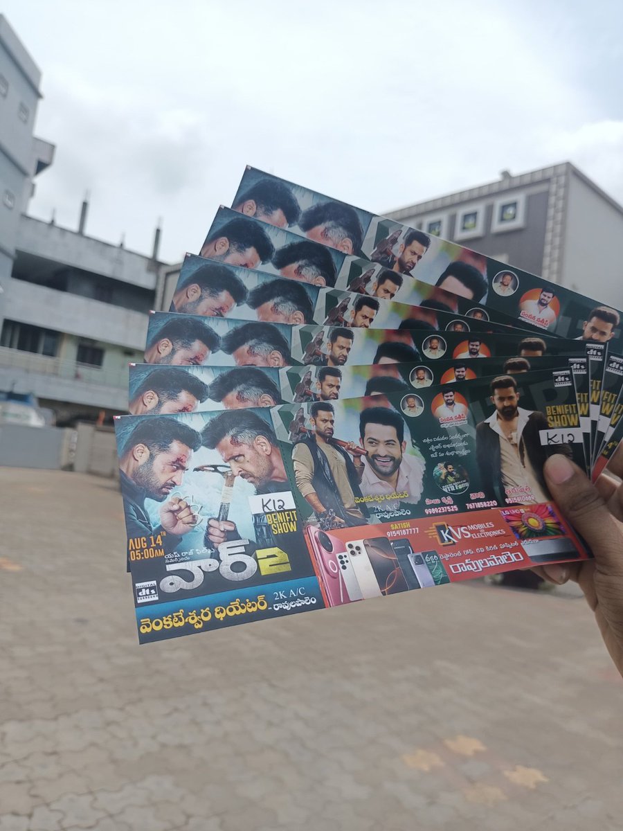 Venky1962002's tweet photo. Advance ka record banane ka countdown shuru ⏳💥 #War2MostAnticipated https://t.co/FvwxJ3FLOI