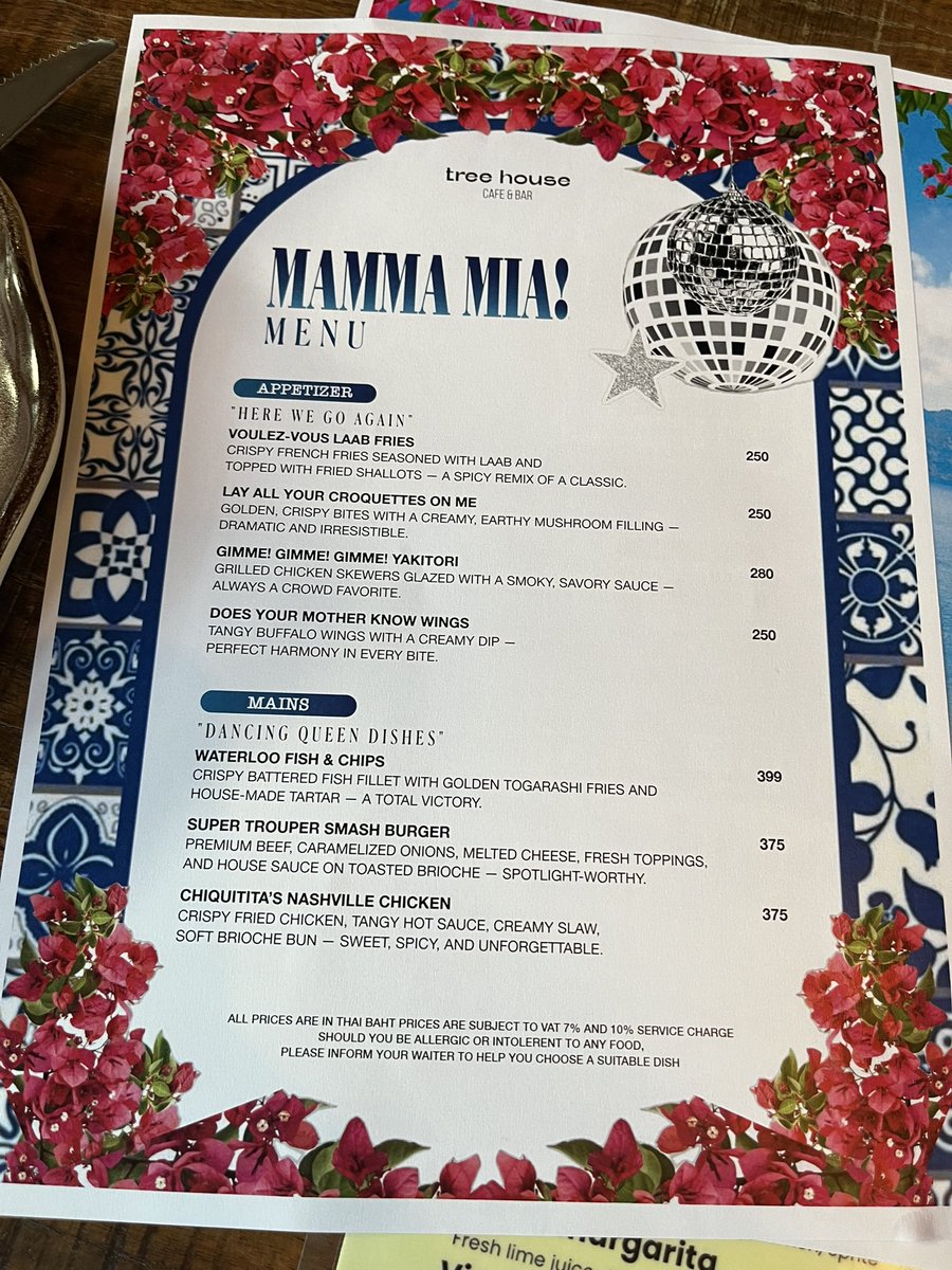 daekbeerr's tweet image. วันนี้มางาน Mamma Mia Trivia Night ค่ะร้านเปิดเพลงจากมิวสิคัลต้อนรับเลย🩵 แถมเมนูเป็นเมนู inspired มาจากชื่อเพลงด้วย🥹

มีประกาศ Audition Call จาก Bangkok community Theatre เปิดรับนักแสดงไปแสดง Mamma Mia ของ BCT ด้วยค่ะ! 
ใครสนใจสามารถแสกน QR ลงสมัครได้นะคะ~ #CurtainCall_TH