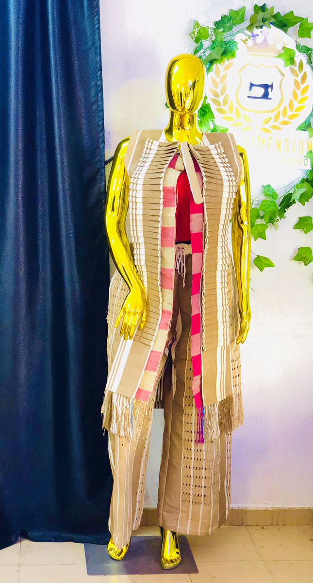 DebbyDimension's tweet image. Elegant in every stitch!💯💯💯

Beautifully crafted and well detailed Aso Oke 2piece.✂️🪡🧵🥵🥰 

You will love it….🔥🔥🔥🔥🔥