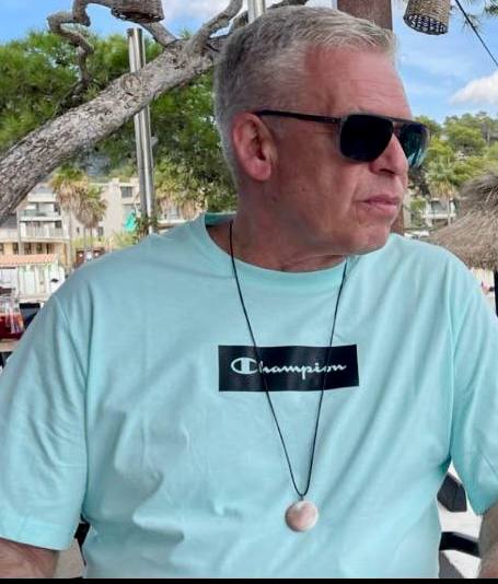 Am 11.08.2025 trat Dr. Heinrich Habig seine 3-jährige Haftstrafe an – verurteilt wegen angeblich falscher Impfnachweise. Er handelte stets im Sinne seiner Patienten und nach dem Hippokratischen Eid. 
👇👇👇👇

Das Urteil gegen Dr. Habig wurde im Juni 2023 vom Landgericht Bochum