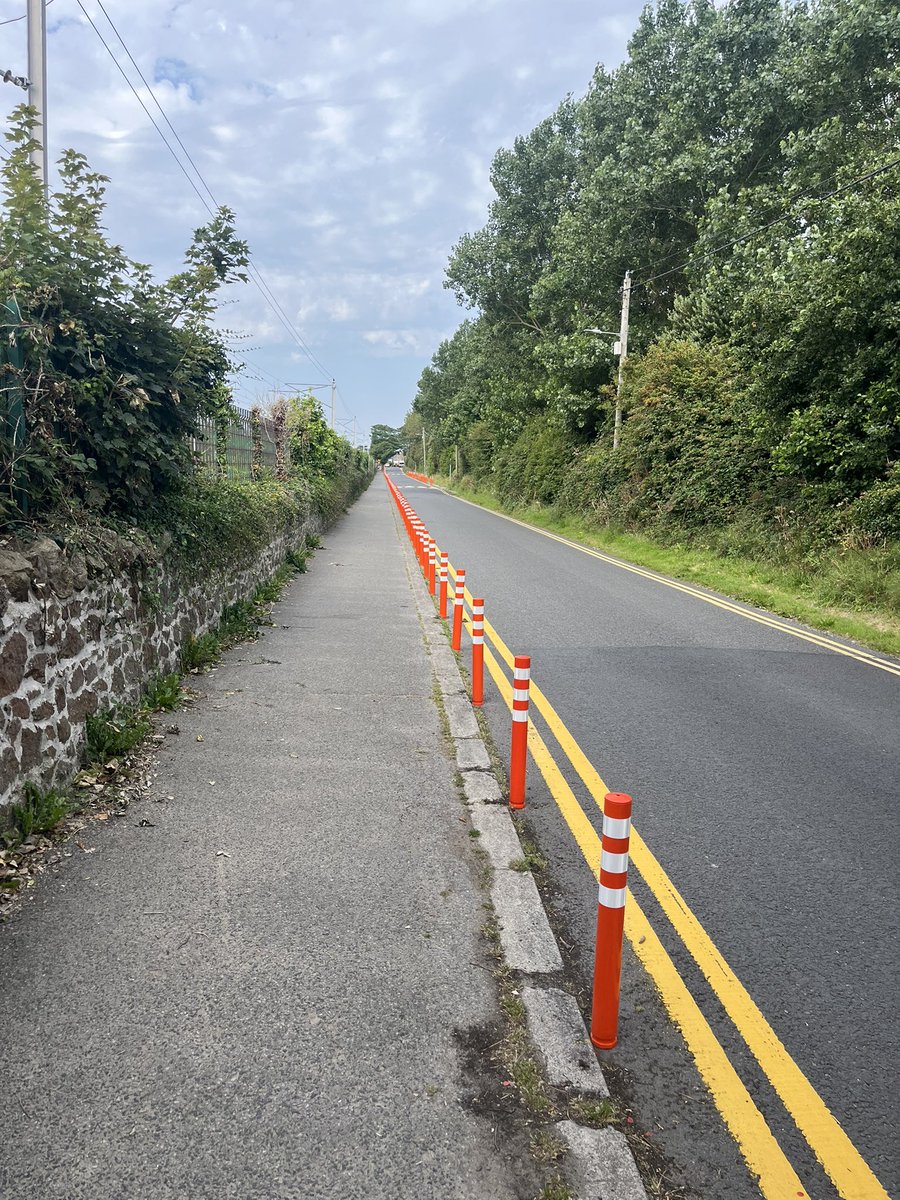 Donegalpoint's tweet photo. Is this the best solution that @Fingalcoco  could come up with to solve the parking problems on Burrow Road Sutton. Turned a nice quiet attractive road in to an eyesore. All to solve an issue that happens one week of the year. Proper policing and enforcement of the already 1/2 https://t.co/4nZEaICpiL