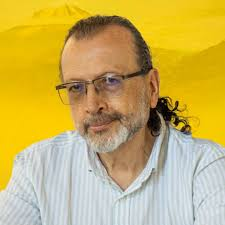 soprano_tonny's tweet photo. “Hay una diferencia moral entre ser destruido de pie y ser destruido de rodillas”. William Ospina. https://t.co/LpgrrqfN6U