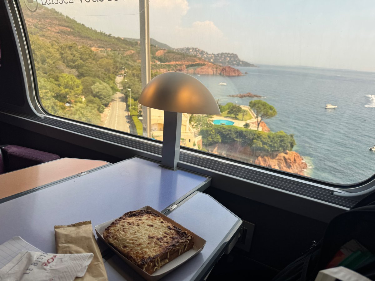 Manger au bord de la mer !
<a href="/CooperativeU/">Coopérative U</a> Nice Caucade, j'arrive 😎