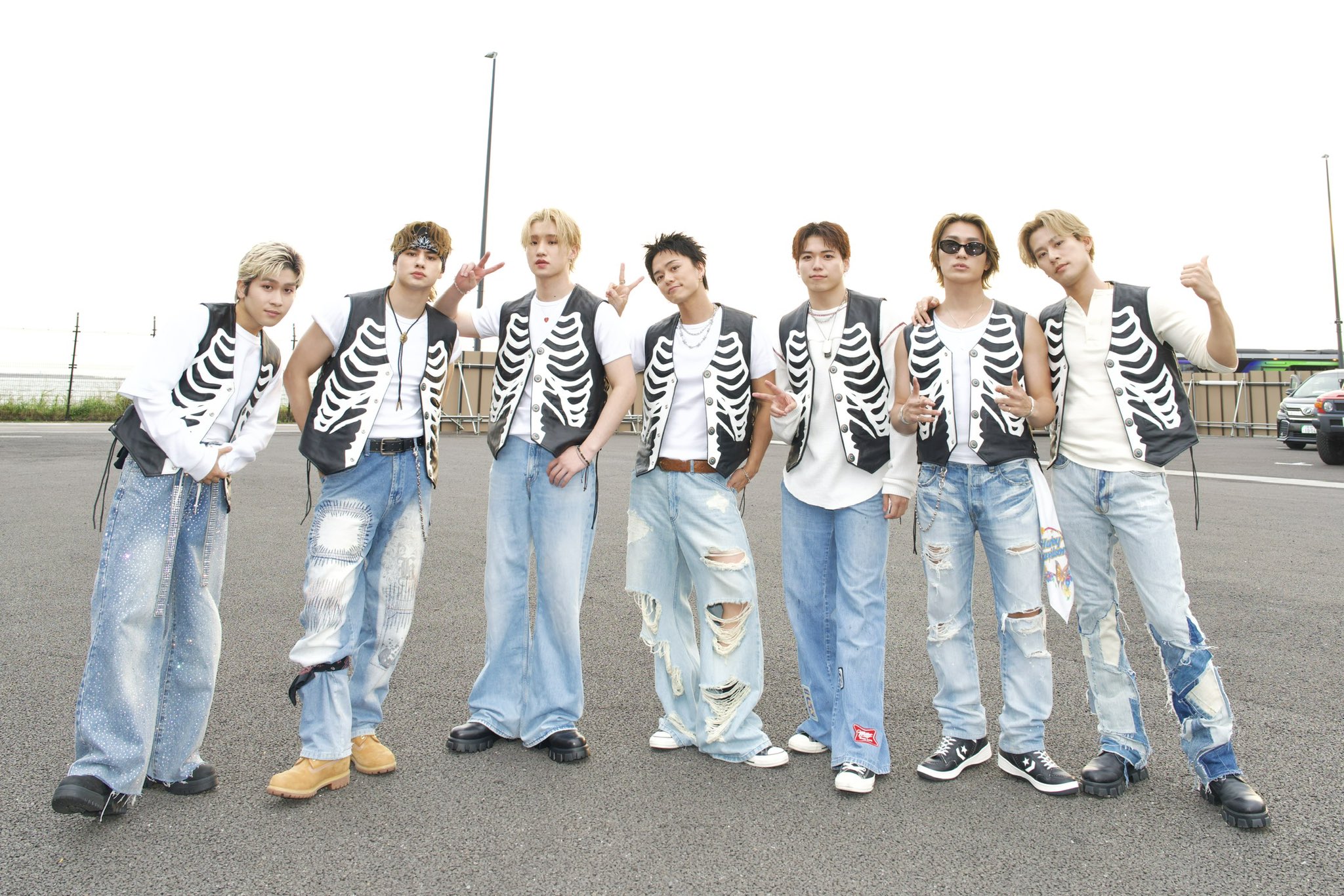 ラムページ THE RAMPAGE / 蜘蛛の糸 (MUSIC VIDEO) - YouTube