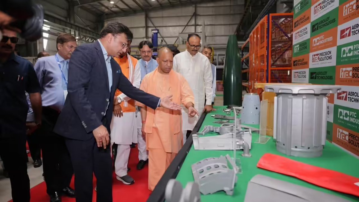 Sputnik_India's tweet photo. 3️⃣ DID YOU KNOW?

Off recently, India joined the elite group of titanium producers.

It now stands among top 5 GLOBALLY that can produce this material, crucial for aircraft parts, missiles, armor plating &amp; naval ships. https://t.co/EjH8txvDFb