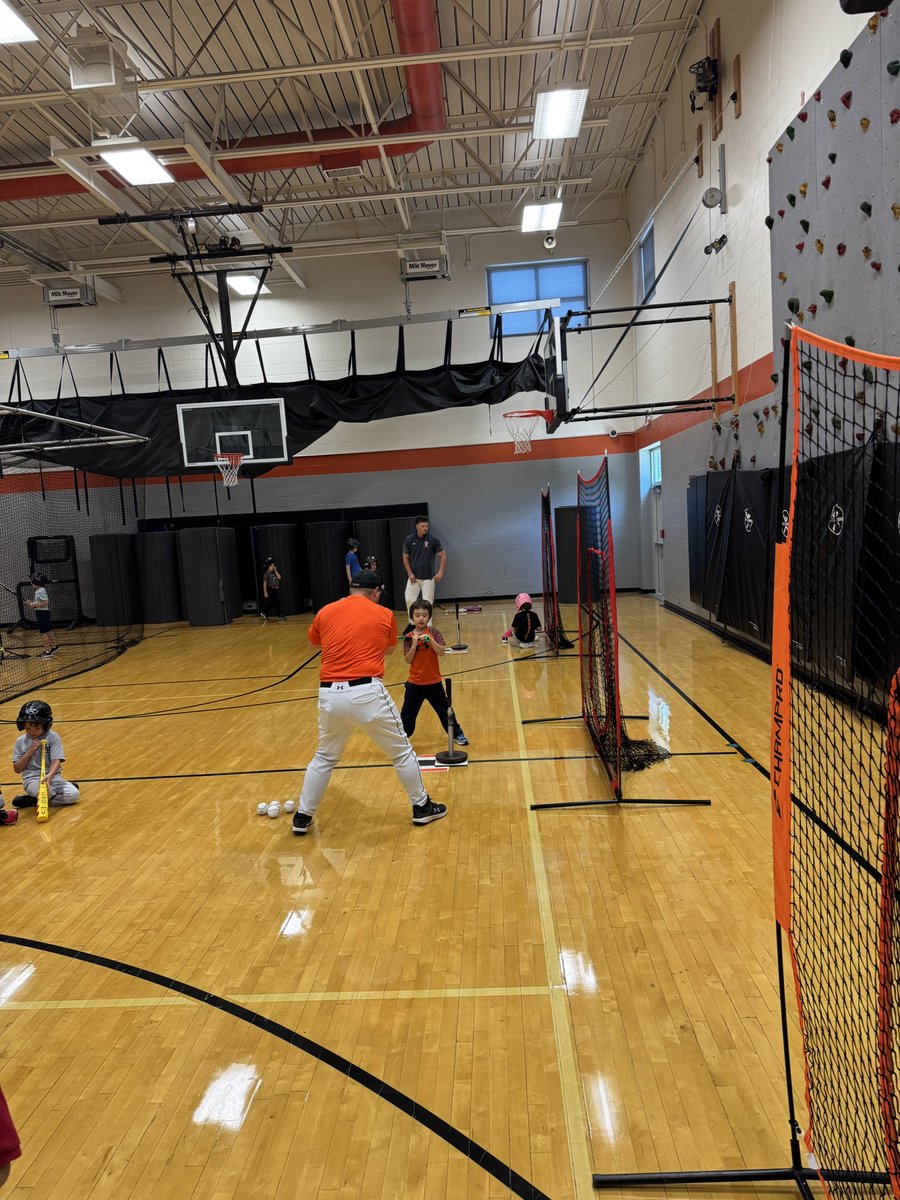UEHS Baseball tweet media