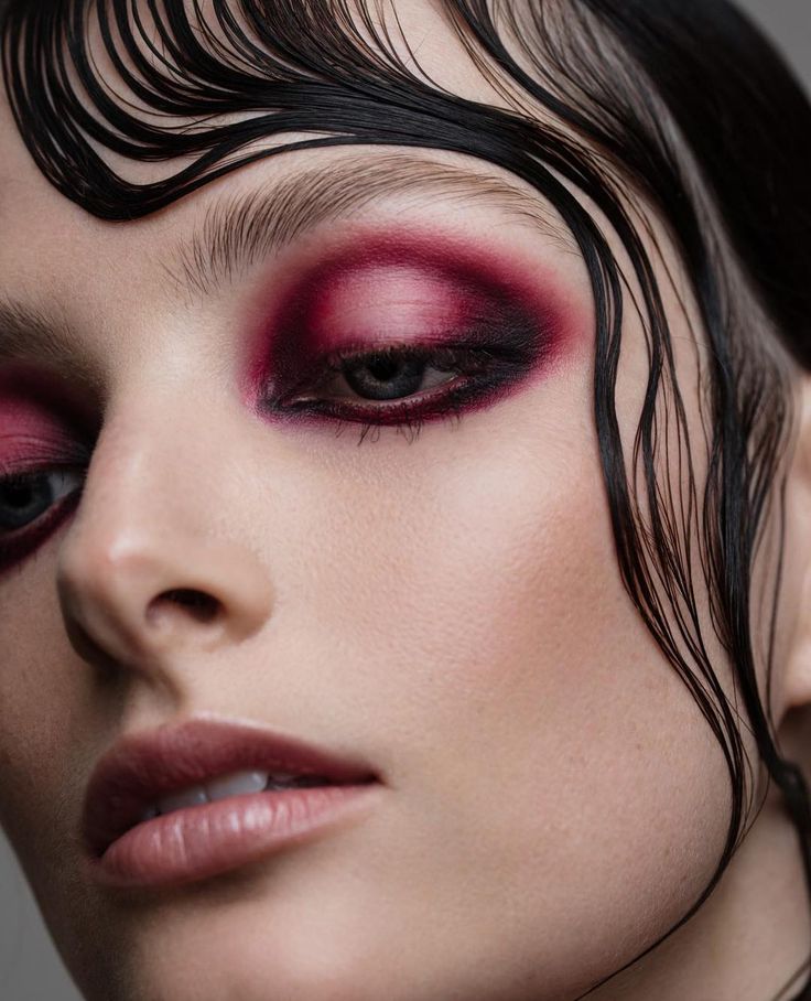 MI65UiJwDF42535's tweet image. Code like a bear in winter: rest, recharge, and emerge ready to innovate! 🐻💻 #SoftwareLife #HibernateMode