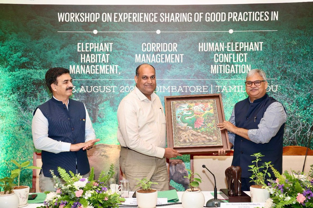 byadavbjp's tweet photo. A workshop on sharing of good practices on elephant conservation, especially focused on mitigating human-elephant conflicts was organised by @MOEFCC in coordination with Tamil Nadu Forest Department in Coimbatore today. 

The CWLWs and officials of 15 elephant range states shared their idea and suggestions. Such cross dissemination of knowledge is essential both for replicating good practices and reducing learning curves in meeting the challenges of human elephant conflict in the field.