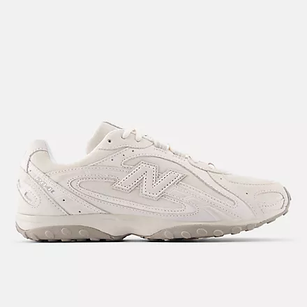 japanicanblog's tweet image. New Balance の新作の登場！
「204L 'Timberwolf/Linen'（型番：U204LMMC）」が本日、8月13日に発売スタート
やわらかなスエード素材に’70sランニングのエッセンスを融合したレトロ＆モダンな一足。

#NewBalance #204L #Timberwolf #U204LMMC #レトロランニング
StockX stockx.pvxt.net/09DJqM