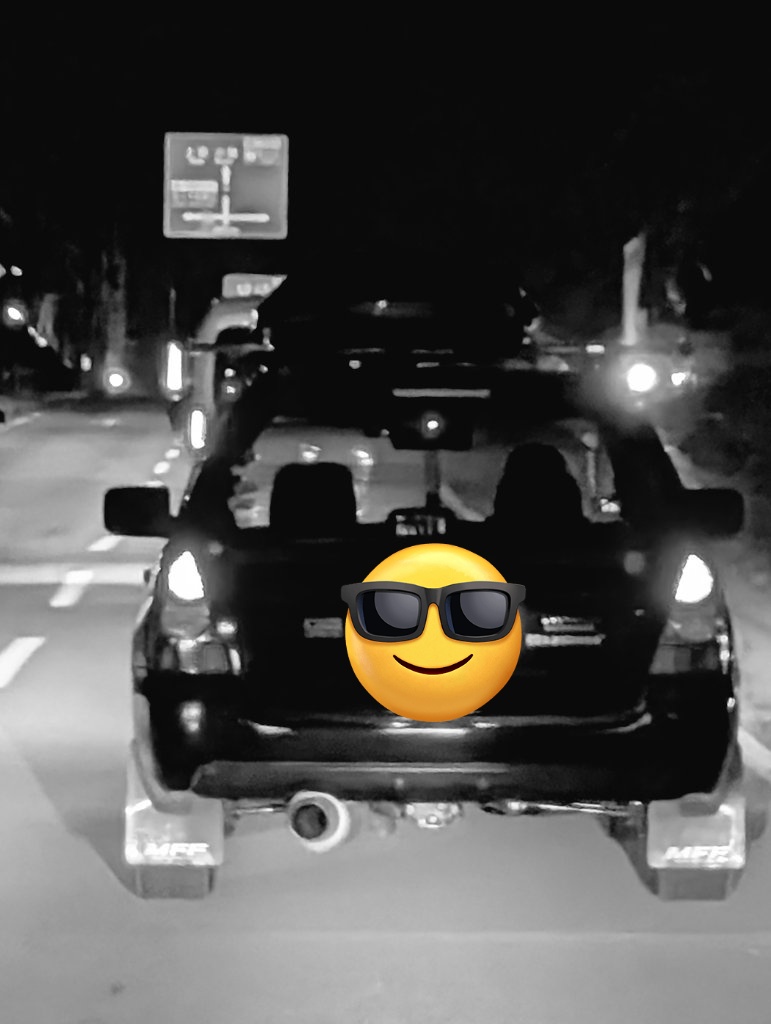 1日で消費したカロリーを黒字にするやましげ鶏二郎
帰り道に大先生の香りが…