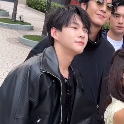 All black พอทน เสื้อหนังพอเลย 🫠
ประเทศไทยพอจะมีวาสนาแบบนี้บ้างไหมจ๊ะ

ASICS X BEVER IN MALAYSIA

#ASICSGardenOfMotion #SoundMindSoundBody #ASICSSEA
#ASICSSportstyleTH