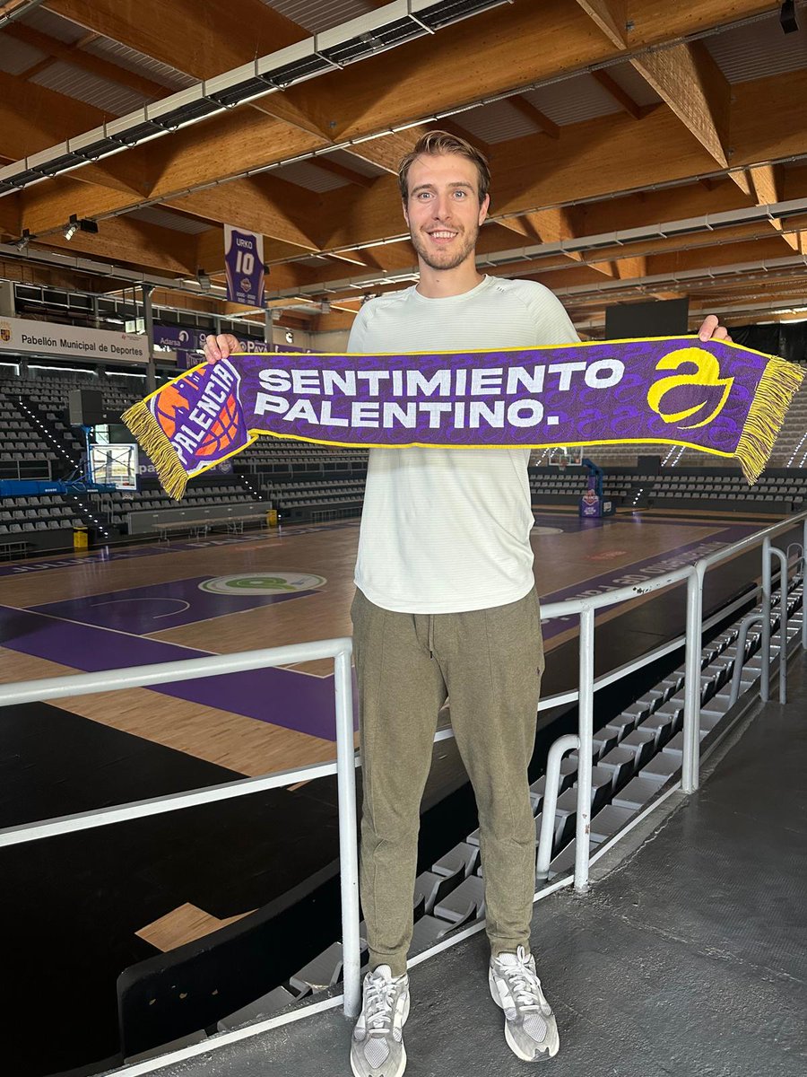 ¡Josip Vrankic ya conoce su nueva casa! 🏡💜
Welcome <a href="/JosipVrankic/">Josip Vrankic</a>! 👋