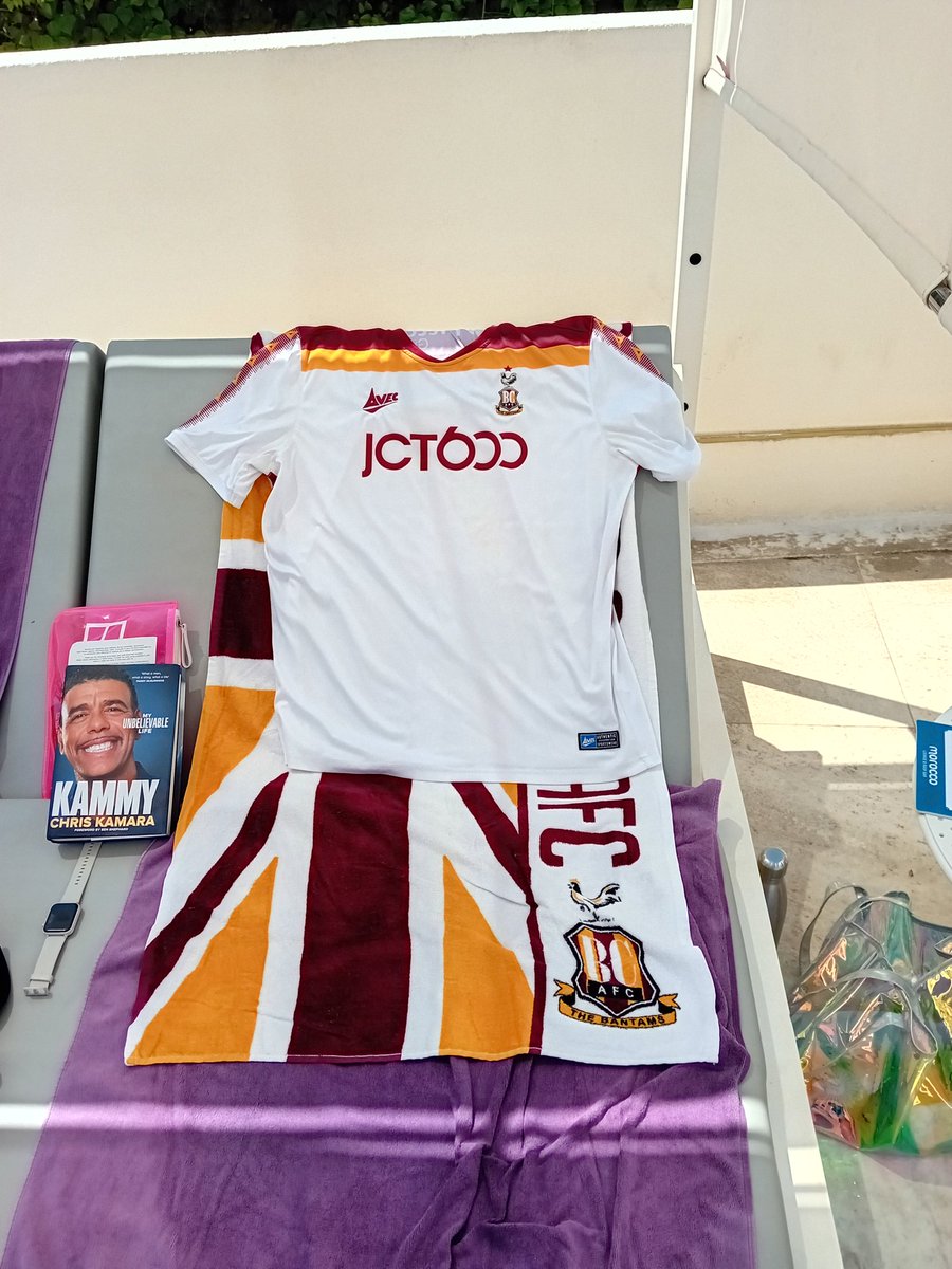 andytubbs8's tweet image. Good afternoon from Parma Nova-a happy Bantams today after that great result last night.