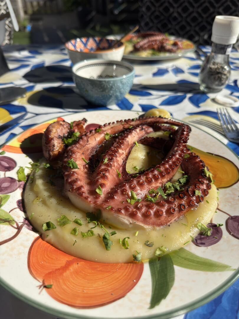 homevsfastfood's tweet image. [homemade] Grilled octopus with nduja oil and a potato cream
👉 homecookingvsfastfood.com
#grilledoctopus #nduja #homemadecooking #foodie #gourmetfood #homecooking #food #recipes #foodpic #foodie #foodlover #cooking #hungry #goodfood #homecookingvsfastfood