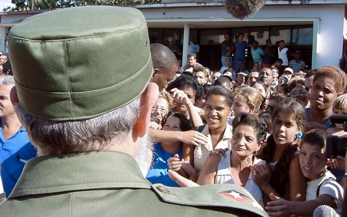 La eternidad tiene nombre, y es Fidel.

#100AñosConFidel #LaLuchaNoHaCesado #Cuba #ComercioDelPueblo
