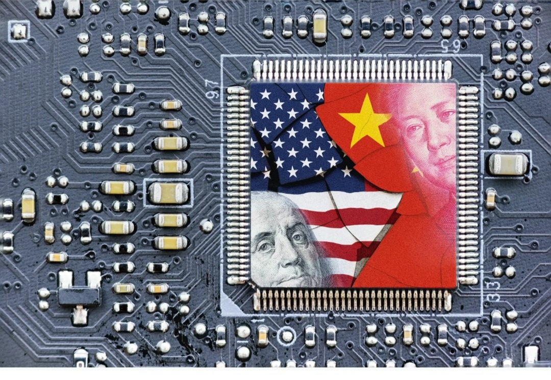 The United States is installing secret trackers in chips received by China to monitor the shipment of weapons and other items, a major accusation China has made against the United States. #America #China