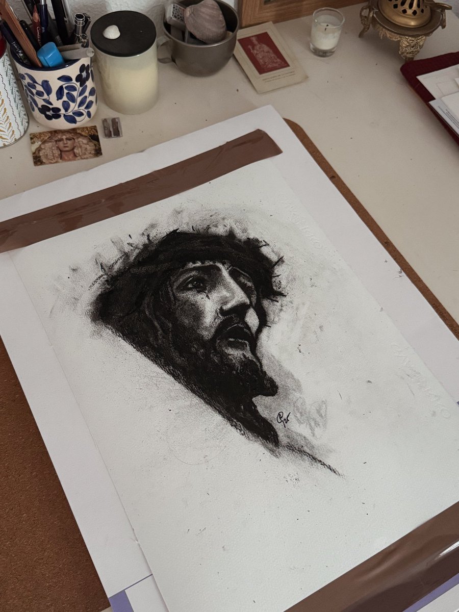 Estefanía Recio-García (@recio_estefania) on Twitter photo ✍🏼 Retrato a carboncillo.
Coronado de Espinas de <a href="/Estudiantes_mlg/">Cofradía Estudiantes</a> .
Podéis ver el proceso aquí:
instagram.com/reel/DNSydYkt_…
-
#CofradíasMLG ✍🏼 Retrato a carboncillo.
Coronado de Espinas de <a href="/Estudiantes_mlg/">Cofradía Estudiantes</a> .
Podéis ver el proceso aquí:
instagram.com/reel/DNSydYkt_…
-
#CofradíasMLG