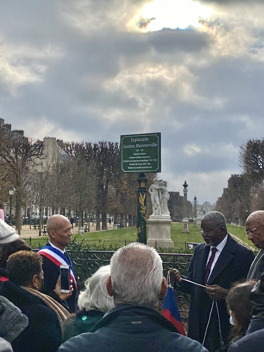 ClaudeRibbe's tweet photo. #JacquesMartial a rejoint son frère Jean-Michel au paradis des acteurs. Mes condoléances à sa famille et à ses proches #Guadeloupe #Outremer #Culture https://t.co/JjgHW2SgEX