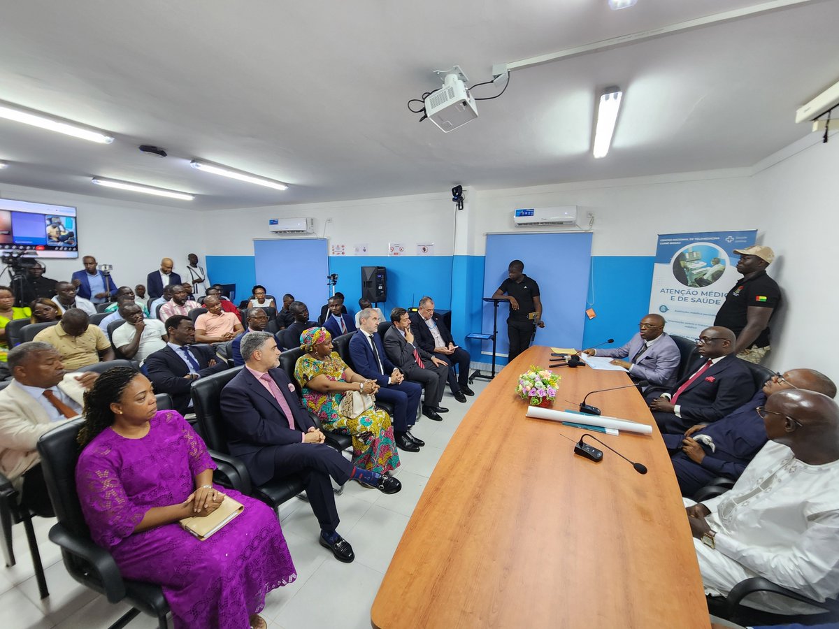 🇬🇼 Guiné-Bissau inaugura o Centro Nacional de Telemedicina!

• €622 mil investidos (Fundo Global + PNUD + <a href="/WHO/">World Health Organization (WHO)</a>)
• + acesso a cuidados especializados, até nas áreas mais remotas.
• 50 profissionais formados | Espaços modernizados | Equipamentos de ponta

#SaúdeParaTodos #OMS