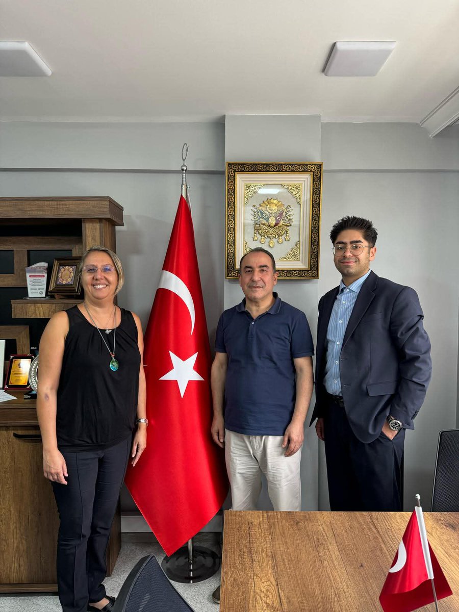 İş ortağımız Atlas Mutuel Sigorta'nın Bölge Müdürü Sayın Nalan Yılmaz Eroğlu ve Temsilcisi Sayın Mustafa Can Turan firmamızı ziyaret etti.
Sektöre yönelik gelişmeler ve ortak çalışma hedeflerimiz üzerine verimli bir istişare gerçekleştirdik.
Nazik ziyaretleri için kendilerine