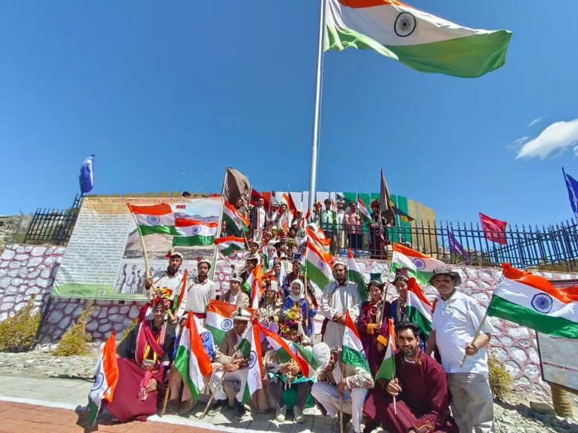 tanzinstanzin1's tweet photo. Dept. of Tourism & Culture, #Kargil organized a #TirangaRally at iconic #Point13620 by paying respect to the martyrs
It was the first rally as part of #AKAM at the Point 13620 since it was opened for public by #IndianArmy
#HarGharTiranga #MeriMatiMeraDesh #MeriMattiMeraDesh https://t.co/ZmMFKIgJS3