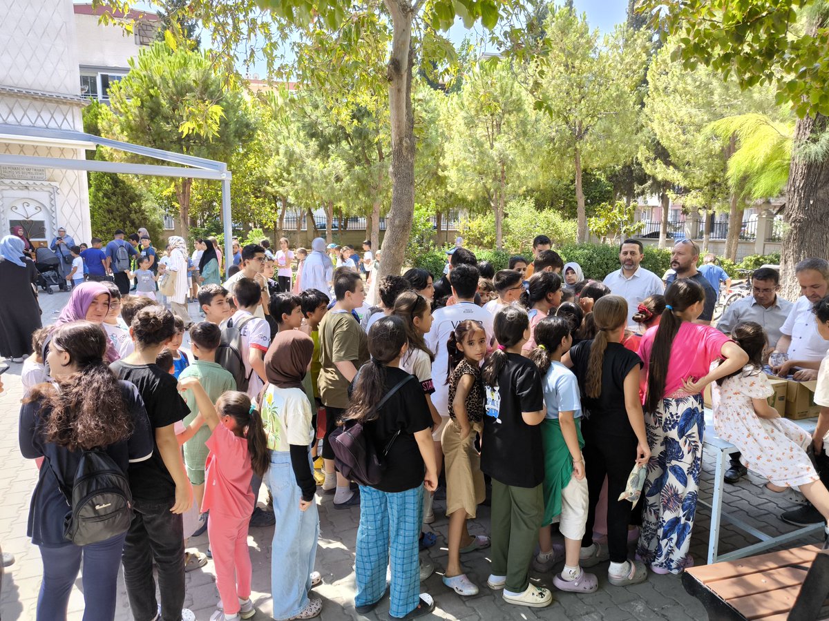 bornovamuftuluk's tweet photo. Bornova İlçe Müftülüğü Yaz Kur'an Kursları Kapanış Programı ve Çocuk Bilim Şenliği Tek Kelime İle Muhteşemdi!

#YazKuranKursu #KuranKursu #KapanışProgramı #Teknoloji #Teknofest #İMHADBüs #İMHAD #MobilEğitimMerkezi #BornovaMüftülüğü #Bornova #Diyanet #İzmir #Gündem #Din #İslam https://t.co/sLPBAjPwrr