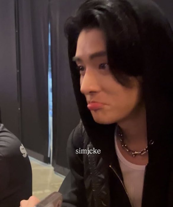 if “☹️🥺” was a person #JAKE #제이크