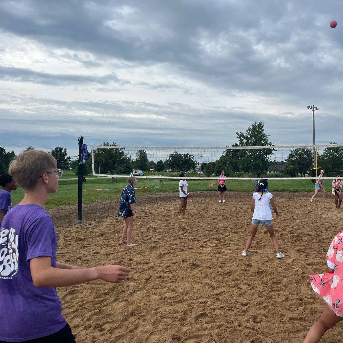 Tropical Tuesday was a hit! 🏝️The seniors surprised us with a beach party complete with beach volleyball, a tiki bar, water game, and more! Bella and Ryan were the winners for the day! 🏆#wwr #colormyworld