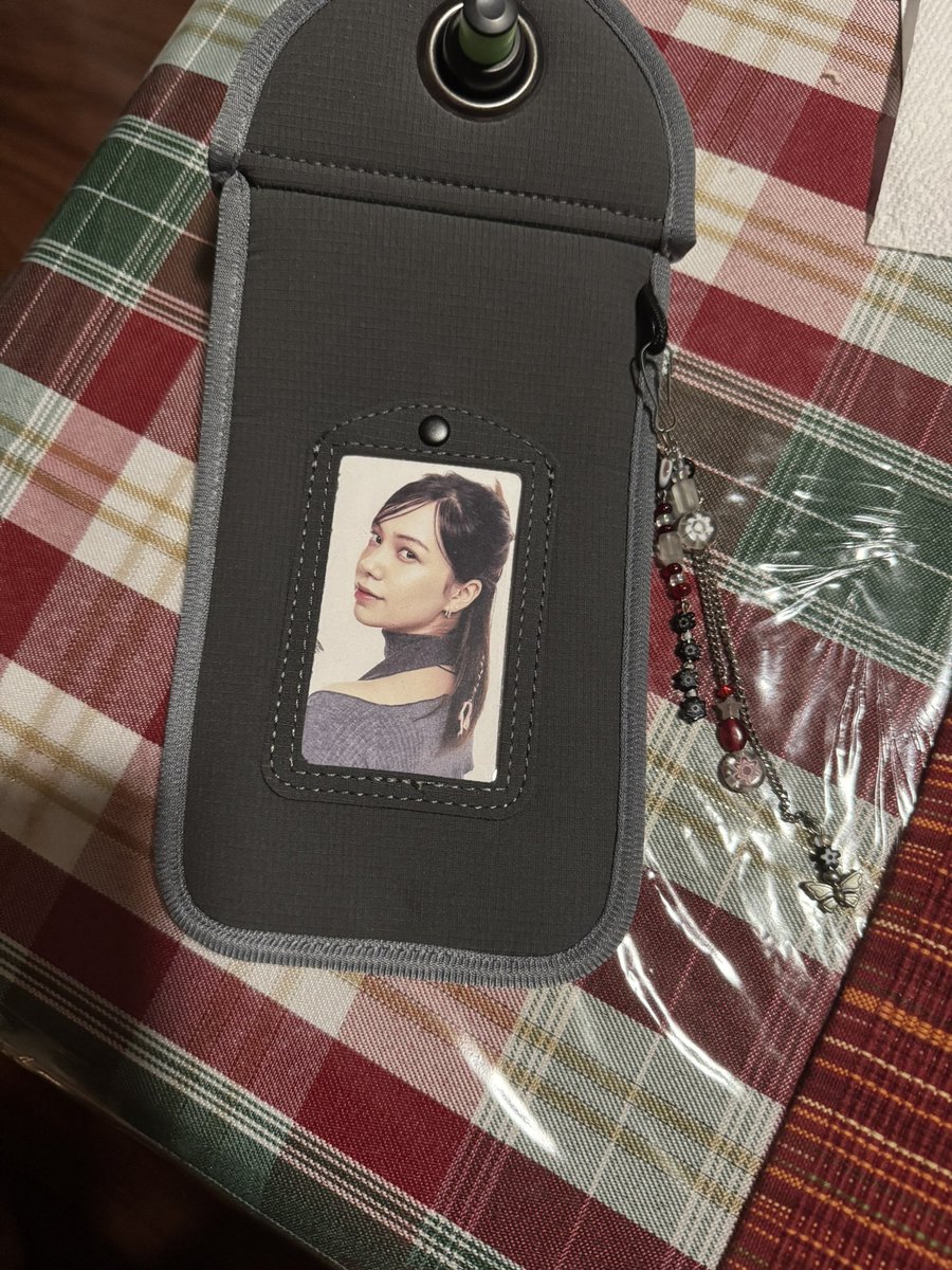 bluurblybluured's tweet photo. If they wanna jail my phone I atleast have to make it cute 😖😖 
@OfflineTV @QuarterJade https://t.co/N8Wr0GcEGA