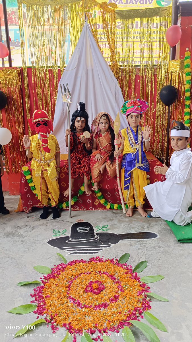 ChhaviBajpai225's tweet photo. Celebrating Sawan Mahotsav 🙏☘️
@AjayPrakashCho3 @CSCegov_ @cscacademy @CscParivar @CSCUttarPradesh @RohitSh98690160
#Raebareli 
#UttarPradesh https://t.co/28wm1yt1qw