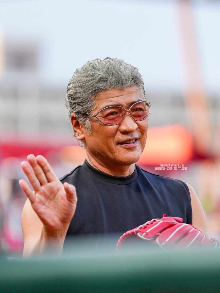 吉川晃司、103キロの始球式