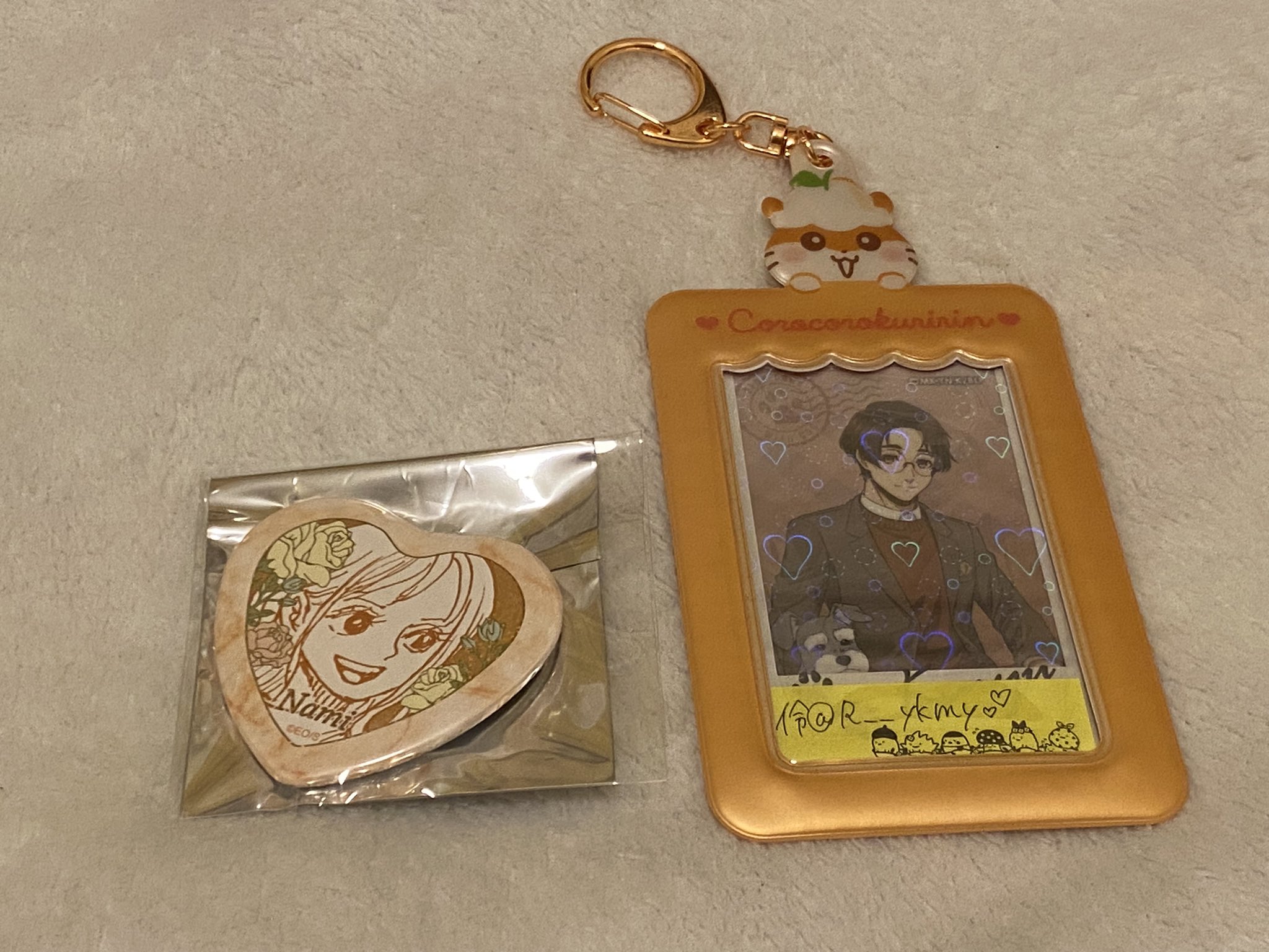 は*む様 ONE PIECE サンジのここがオールブルーだ　ハート缶バッジ　ナミ ONE PIECE - ONE PIECEサンジオールブルーハート型缶バッジ ナミ