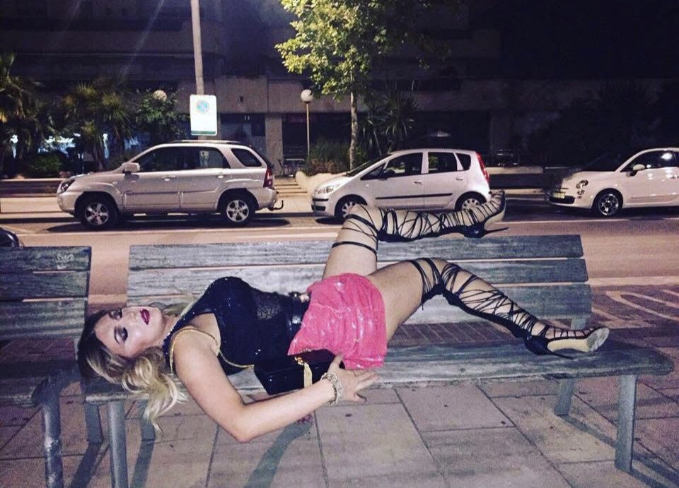 Courtney__Dix's tweet photo. When you dance all night and there’s no one to carry you home https://t.co/qcFSbbO1Me