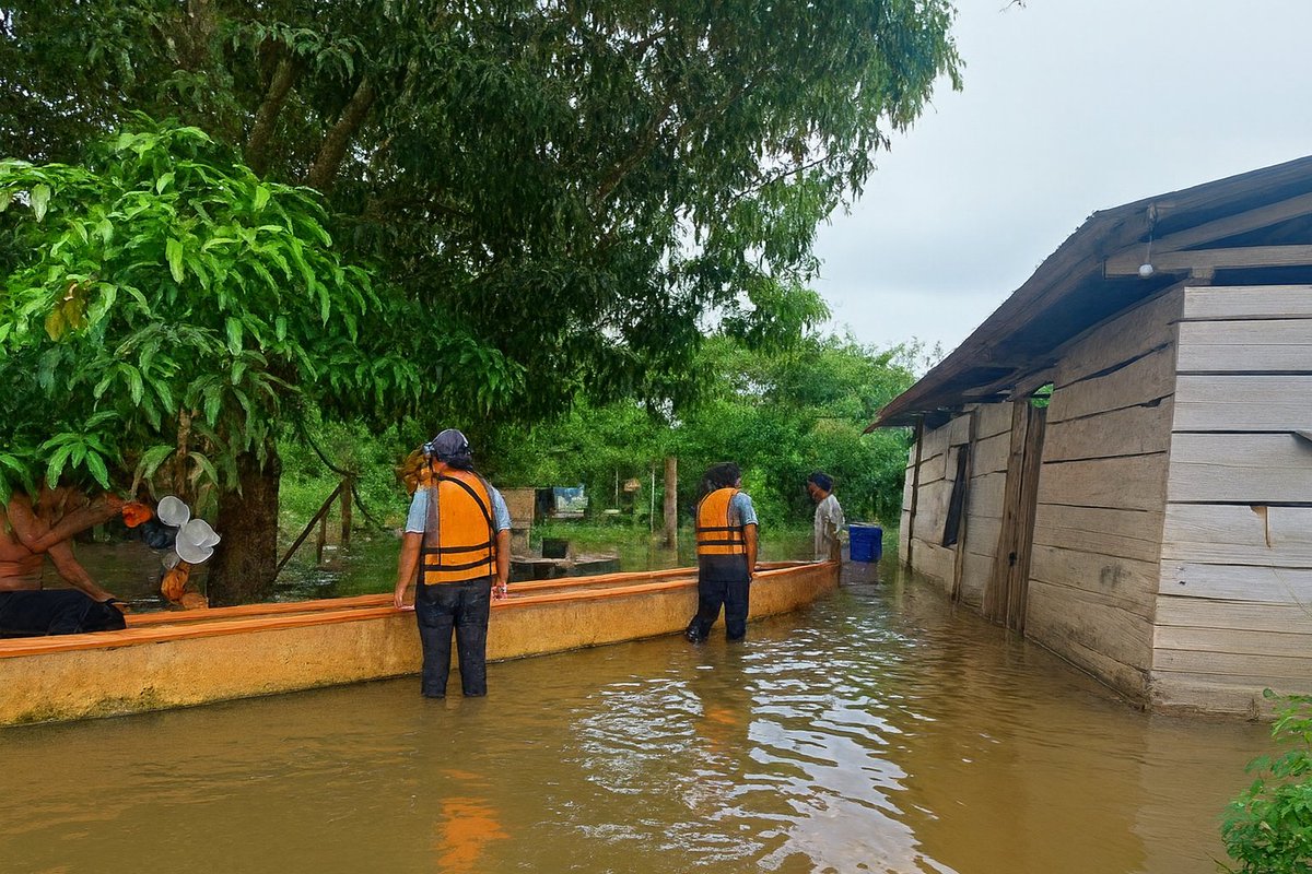 Las autoridades de CONRED, mantienen un monitoreo ante el reporte de INSIVUMEH, que de acuerdo, con los boletines hidrológicos emitidos, registran un incremento en los niveles de los ríos Cahabón y Paz, los cuales se encuentran sobre su nivel de alerta.