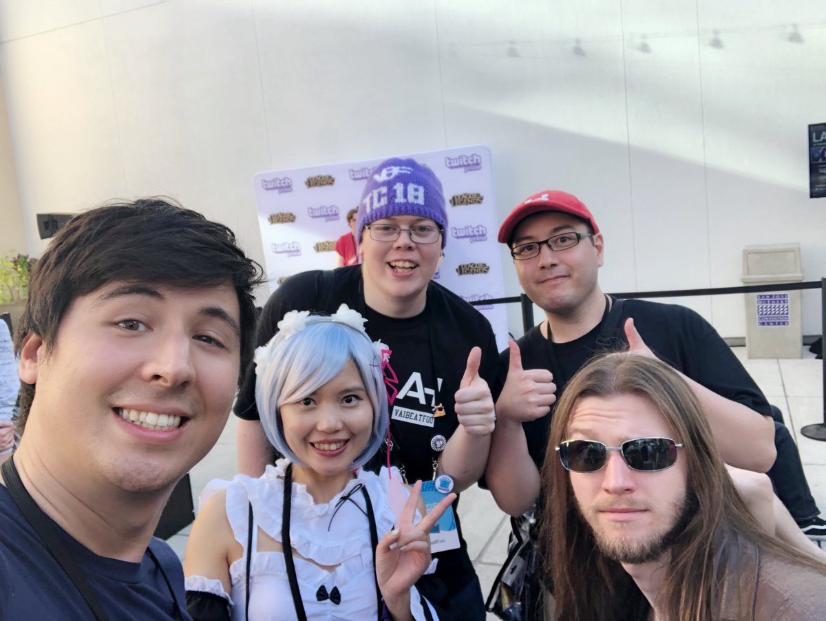 Toshi (@retrotoshi) on Twitter photo Here’s a photo from 7 or so years ago!
We met <a href="/VaiBeatFoo/">VaiBeatFoo</a>, <a href="/Dorian_D1990/">Dorian_D 🇨🇦</a> and @thebestchimera for the first time at TwitchCon in California!
Look how chunky Toshi was back then! Here’s a photo from 7 or so years ago!
We met <a href="/VaiBeatFoo/">VaiBeatFoo</a>, <a href="/Dorian_D1990/">Dorian_D 🇨🇦</a> and @thebestchimera for the first time at TwitchCon in California!
Look how chunky Toshi was back then!