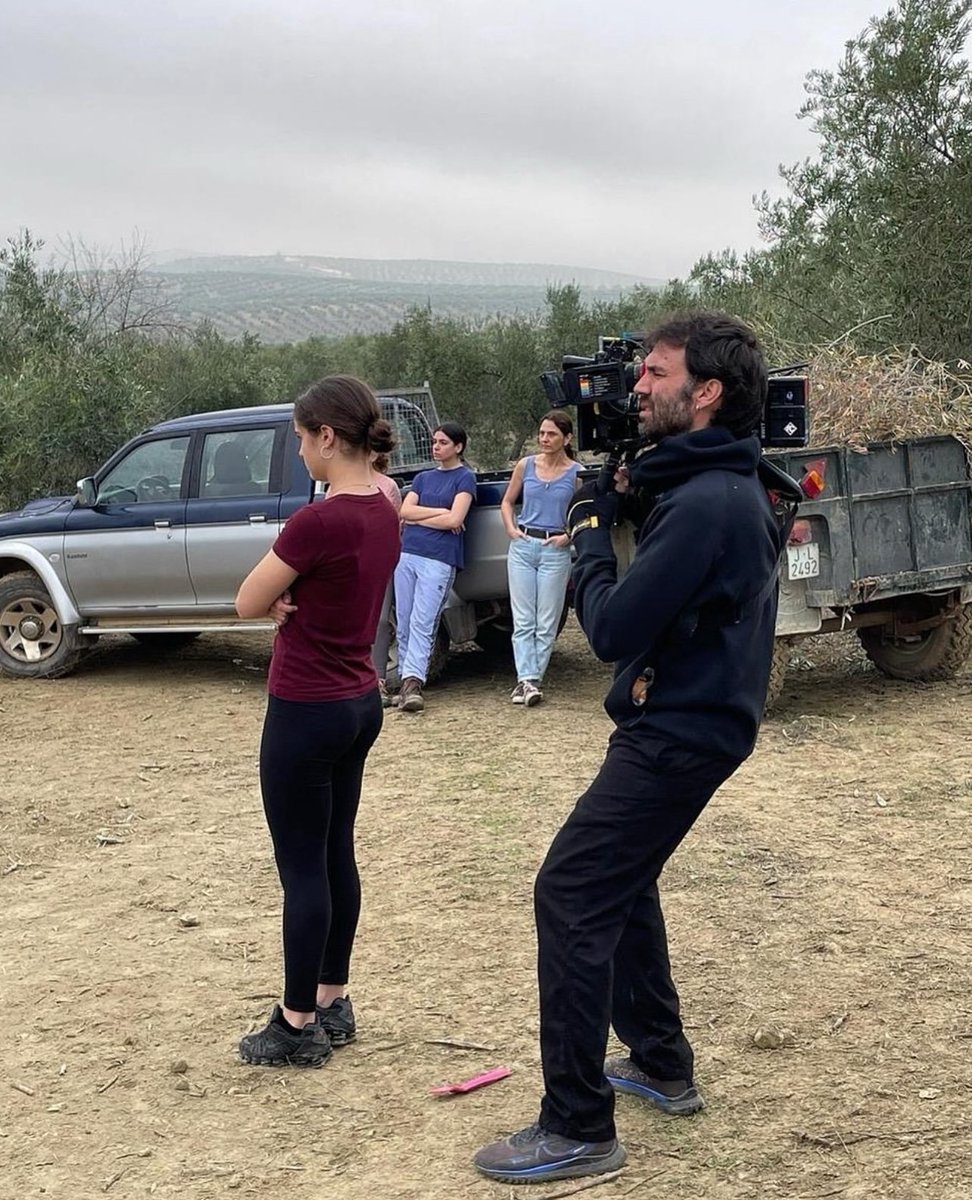 RCserviceSpain's tweet photo. “LOS TORTUGA” de la directora Belén Funes en el @sansebastianfes 🎥🐢
 
#LosTortuga 
País(es) de producción: España - Chile
DIRECCIÓN DE FOTOGRAFÍA Diego Cabezas 

🎥 Película rodada con equipos @RCserviceSpain 🎥
____
#pelicula #rcservicespain #lostortugapelicula #crewlife #dop https://t.co/lFIg0HwNnG