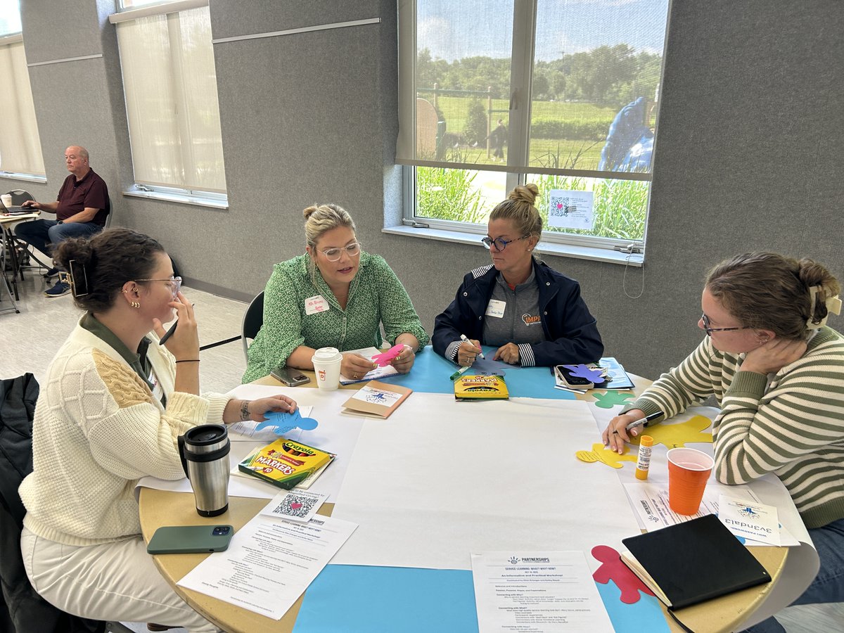 MagnifiedGiving's tweet image. On July 16th, we brought educators, nonprofit leaders &amp;amp; youth advocates together for a powerful Service Learning Workshop 💡

Biggest takeaway? Teaching empathy is great, but giving students the chance to show it changes everything. 🌟

#ServiceLearning #CincyEducation