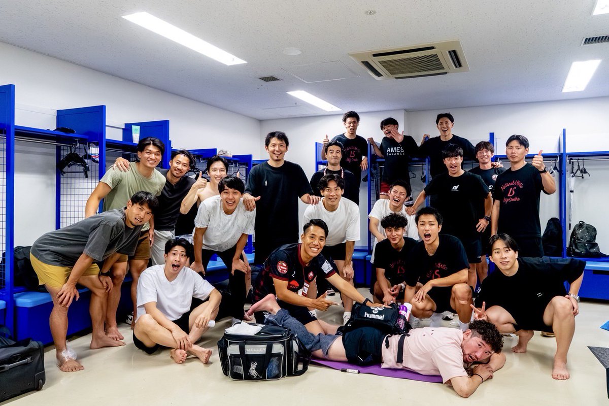 at_ren_m's tweet photo. #メットライフ生命Ｆリーグ 
前半戦終了！
チーム目標をギリギリキープ。
少しだけ休息してより良い状態で後半戦へ。

上位リーグ進出へ一丸となって戦います！

引き続き応援お願いします！
#フウガドールすみだ
#LUZeSOMBRA
#hummel https://t.co/bUOmsT0Qzo