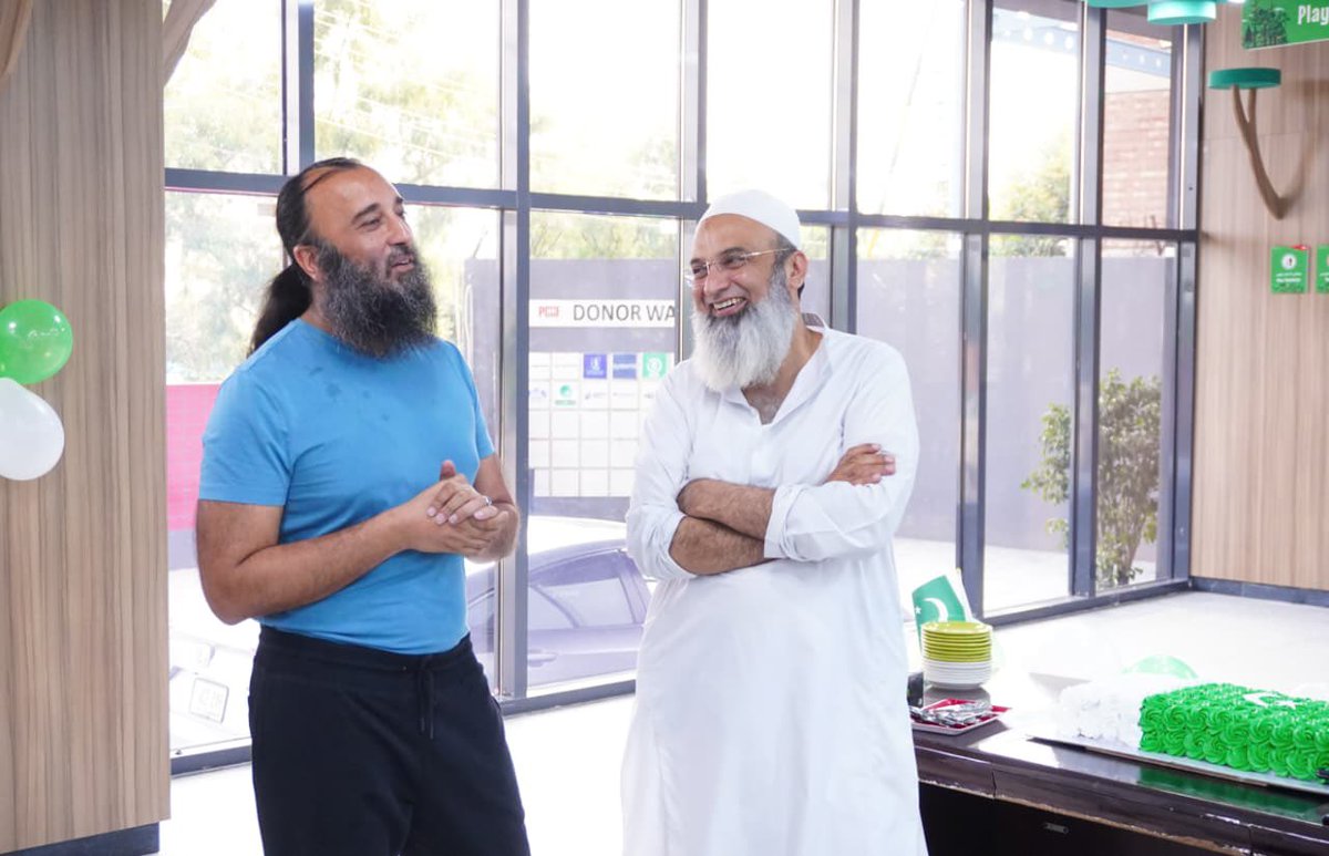 We kept the spirit of patriotism alive with celebrations at our head office! We are grateful beyond measure to Mr. Awais Raoof - Chairman UOL, for joining us &amp; appreciating our team, including Volunteer CEO #PCHF <a href="/farhanahmadPK/">Farhan Ahmad</a>
#Pakistan #HappyIndependenceDay 
<a href="/captainmisbahpk/">Misbah Ul Haq</a>