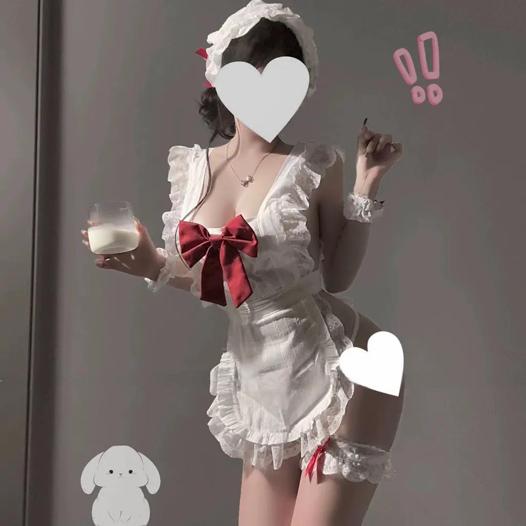 gandreea85's tweet photo. 討厭…….自己 因為上班時間都在做色色的事情 然後就覺得……嗯～濕濕的了 樓梯間還是地下室的車上 哪個比較刺激 👅📷 📷 📷 #高雄按摩 #抓龍筋 https://t.co/L6GgucNWV9