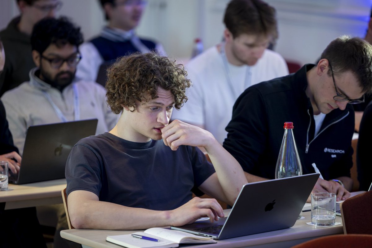 GRESEARCHjobs's tweet image. 🎓 ETH Zurich PhD students, our PhD Prize is now open! 🎓

We&apos;re awarding up to £10,000 to exceptional PhD students whose research demonstrates originality, rigour and real-world impact.

Learn more and apply: eu1.hubs.ly/H0mkMvX0

#PhDPrize #ETHZurich #GResearch