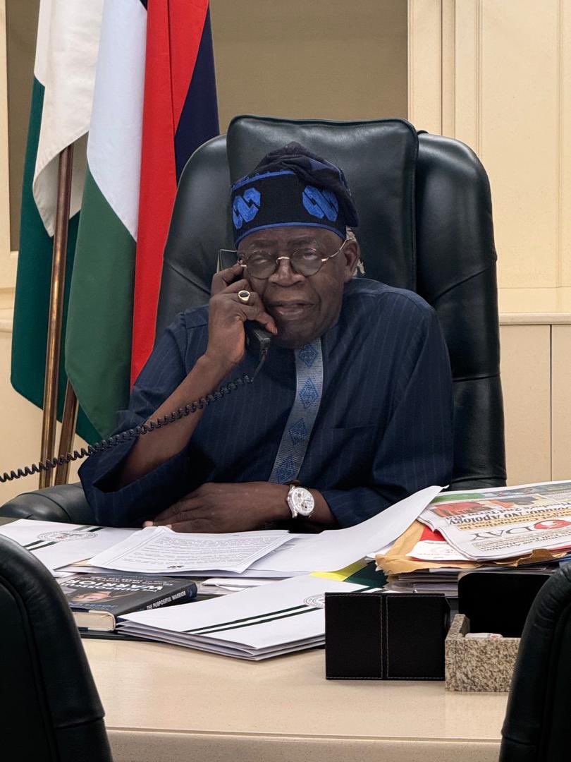 moore_ojo's tweet image. President Bola Ahmed Tinubu engages in a phone call with Dutch Prime Minister H.E. Dick Schoof from the State House.

#VillaToday