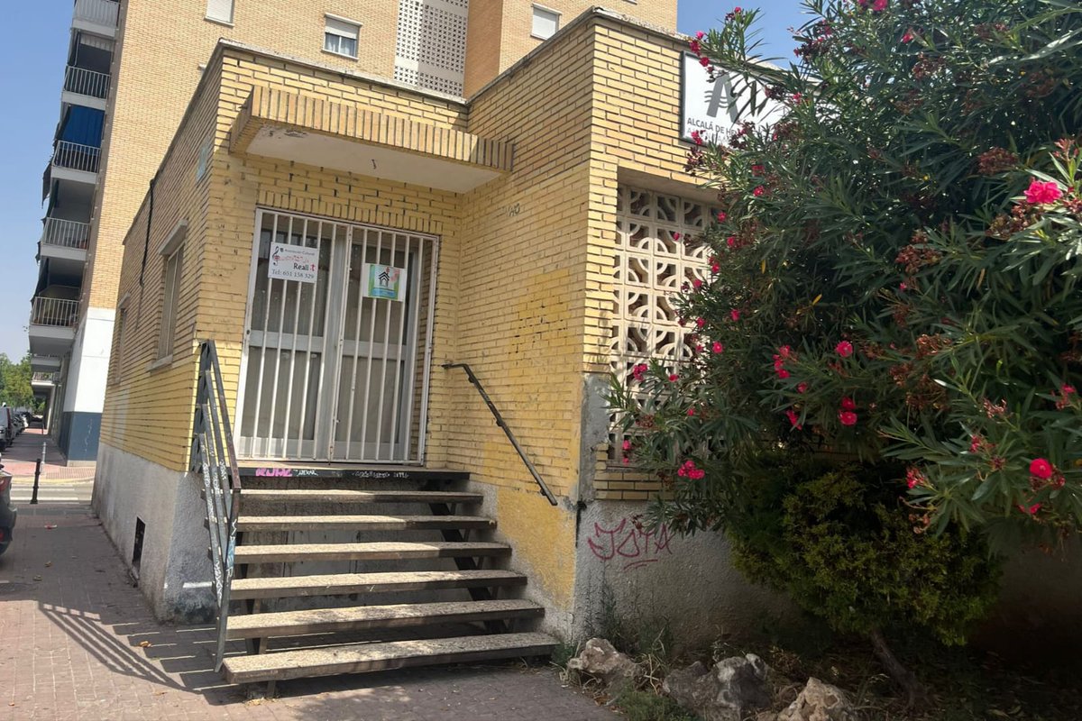 PARTICIPACIÓN CIUDADANA |
🆗 El Ayuntamiento de Alcalá de Henares ha llevado a cabo durante las últimas semanas los trabajos de acondicionamiento realizados en el edificio municipal, ubicado en la calle Campo Real, 10, en el barrio de Iviasa, utilizado por diferentes asociaciones